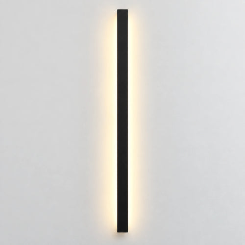 Applique murale extérieure LED noire, vue de face sur fond clair