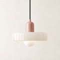 Suspension Bauhaus rose et blanche en verre – vue principale
