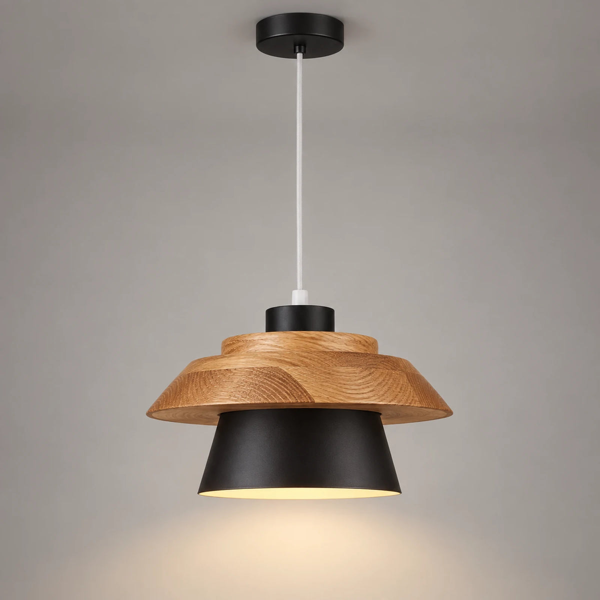 Suspension noire en bois et métal – vue principale