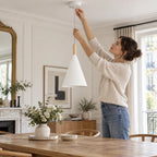Réglage du câble de la suspension blanche en métal et bois