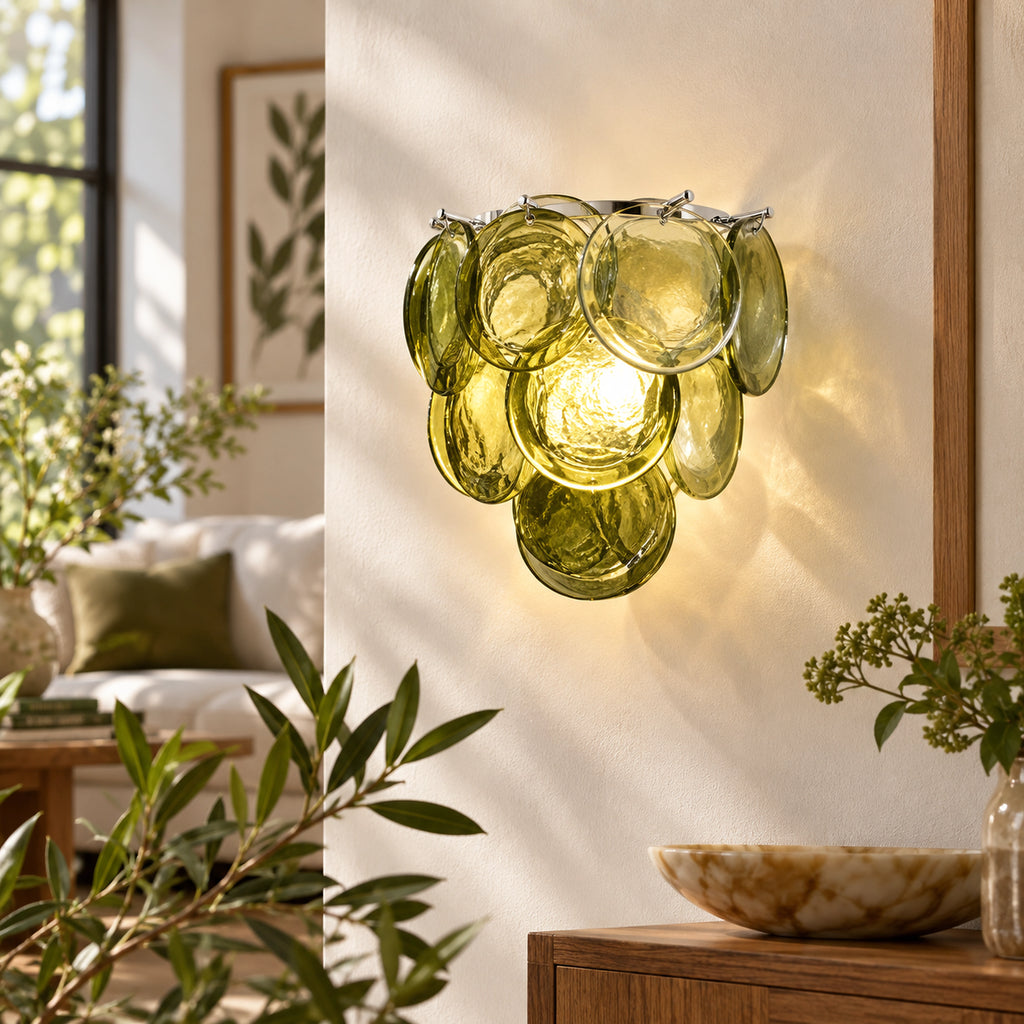 Applique murale pétales en verre vert dans un salon