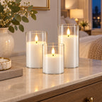 Bougies LED transparent blanc dans une chambre