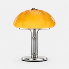 Lampe champignon orange en métal chromé vue de trois quarts