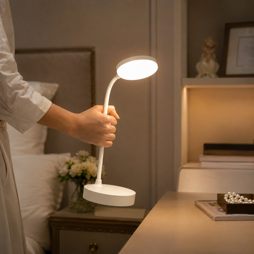 Lampe de chevet sans fil LED blanche avec bras flexible tenue à la main