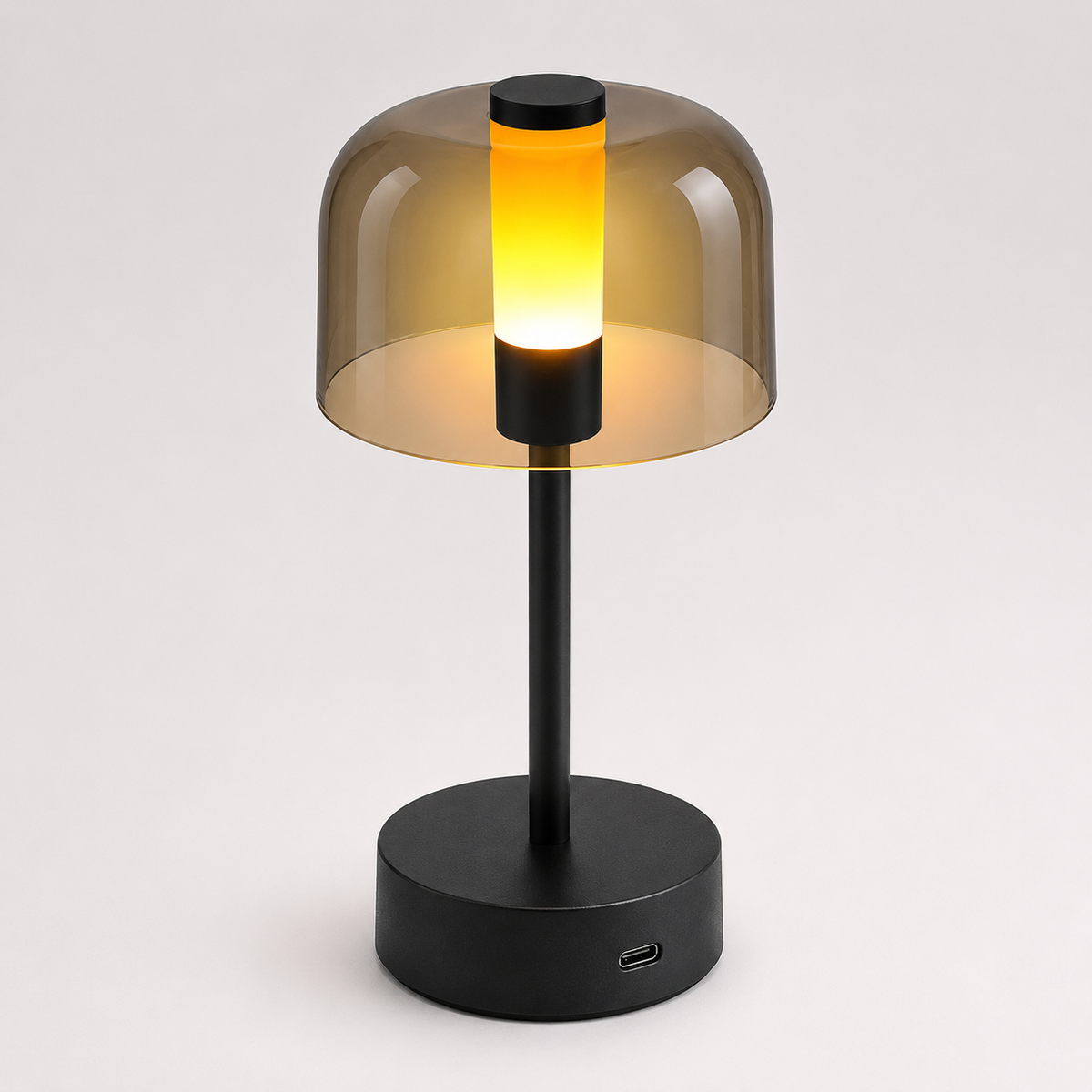 Lampe de chevet tactile noire sans fil vue de trois quarts avec sa base ronde
